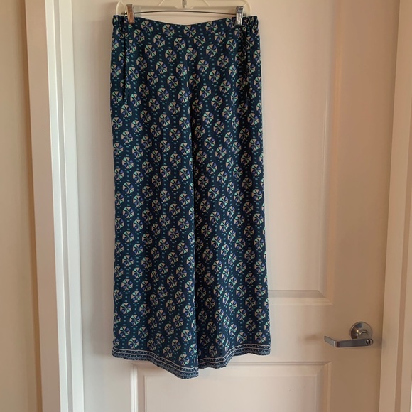 BCBG MaxAzria Adonia Canvas Printed Blouse & Wide Leg Pant Medium Beach Coastal - Picture 5 of 12